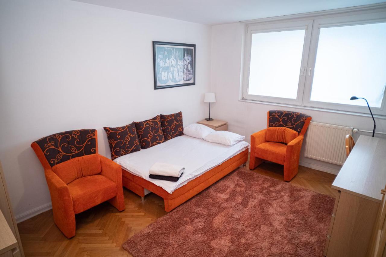Central Charm Nowiniarska Warschau Exterior foto